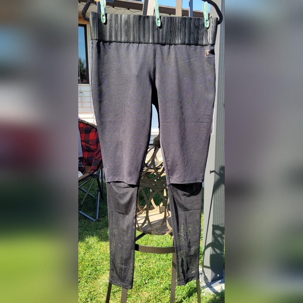 🆕️ NWT Lime & Vine Disrupt The Norm Selah Leggings